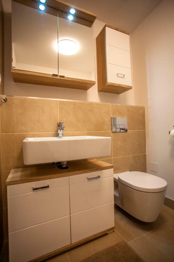 Air-Conditioned City View Apartment 24H Check-In Bratislava Luaran gambar
